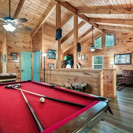A Top Notch Lodge~Gatlinburg Exterior photo