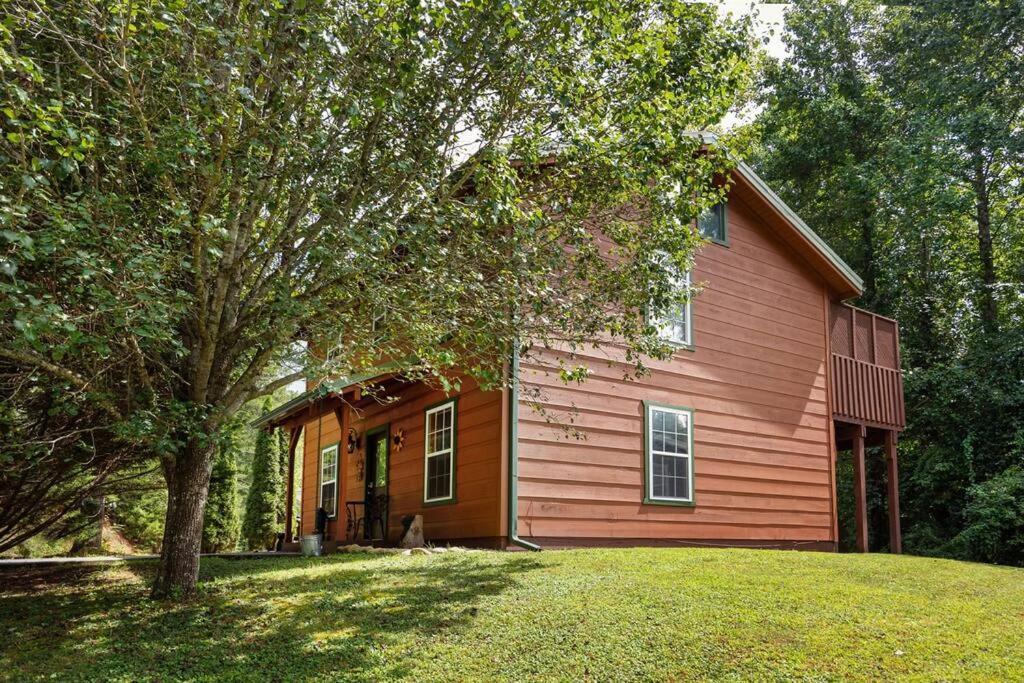 A Top Notch Lodge~Gatlinburg Exterior photo