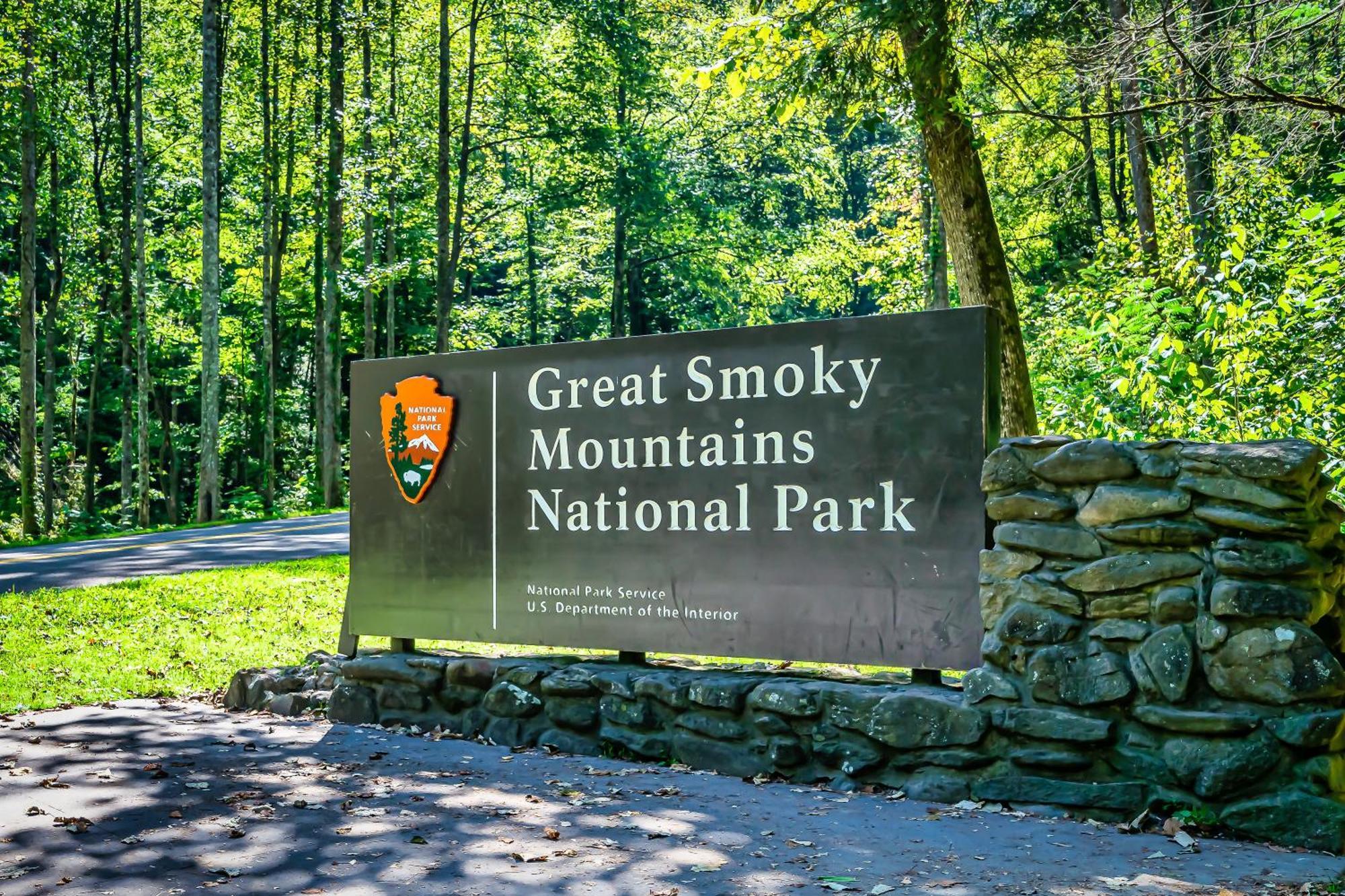 A Top Notch Lodge~Gatlinburg Exterior photo