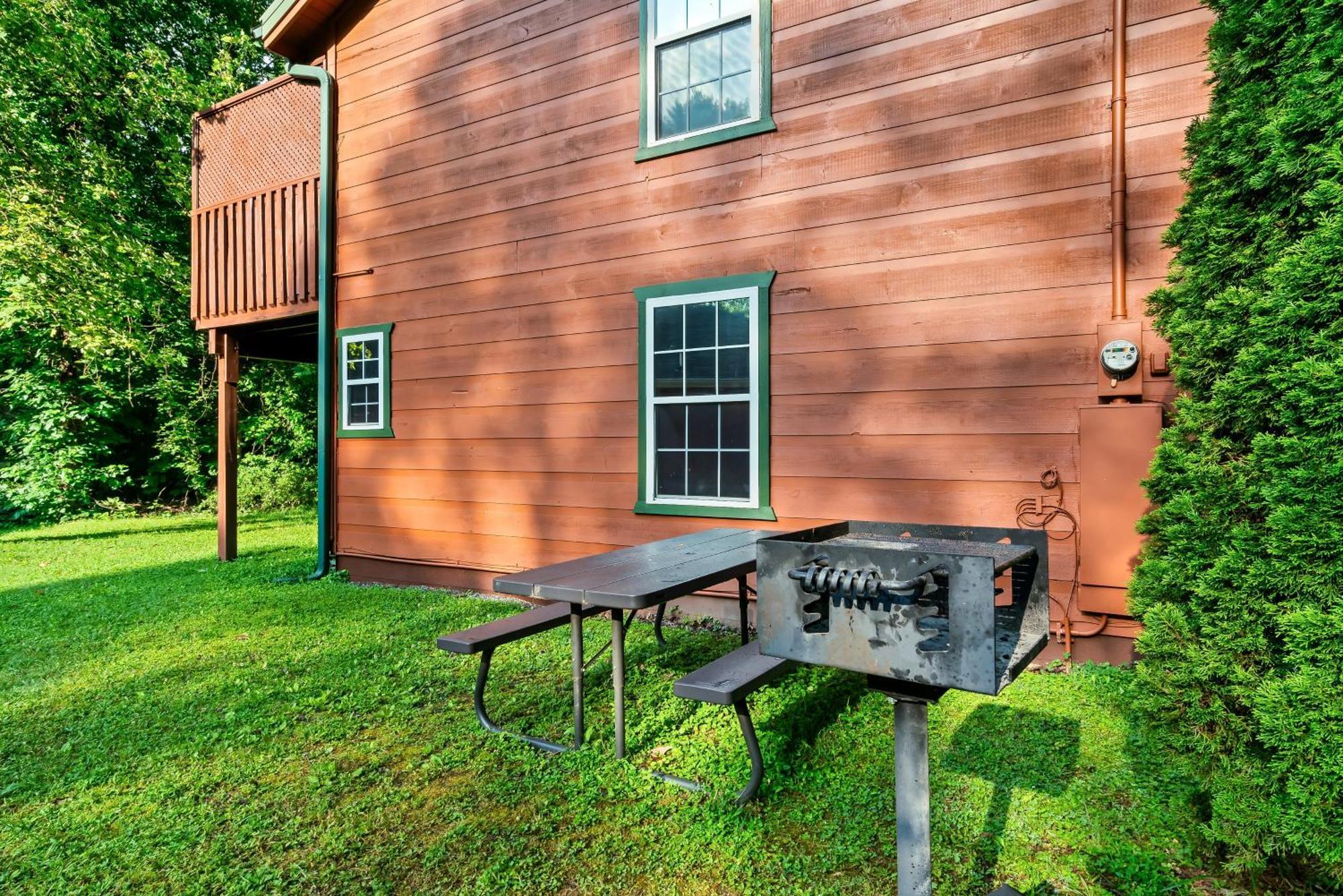 A Top Notch Lodge~Gatlinburg Exterior photo