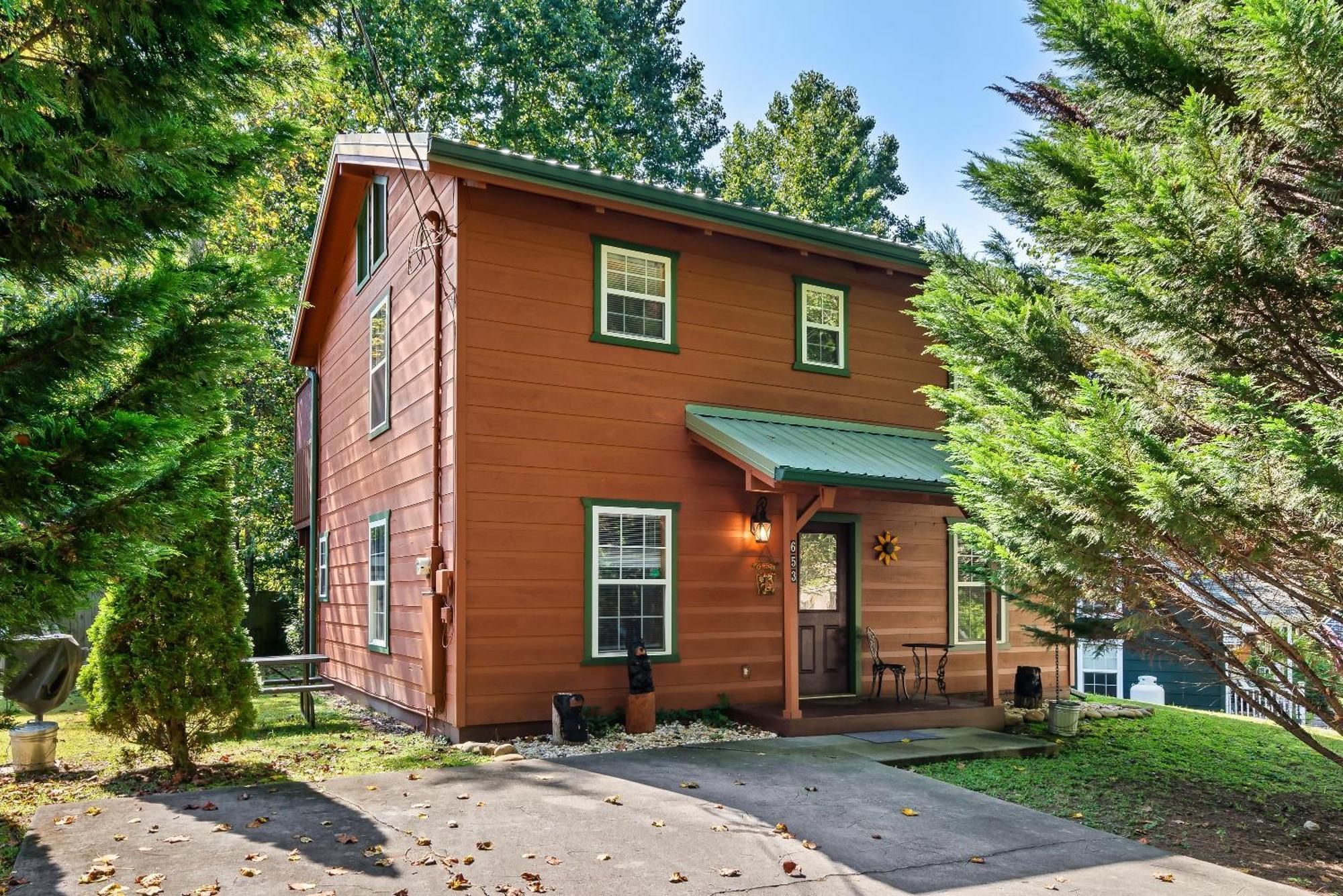 A Top Notch Lodge~Gatlinburg Exterior photo